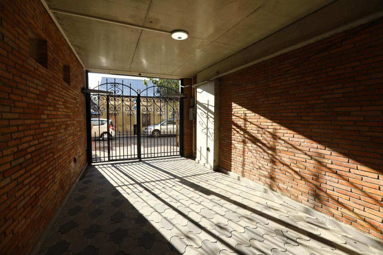Brick House II Daire Tiflis Dış mekan fotoğraf